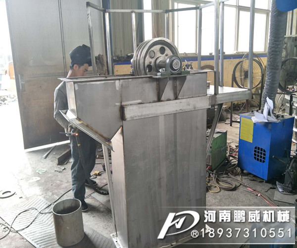 斗式提升機在化工行業(yè)耐腐蝕問題這么解決？