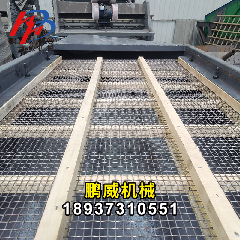 直線振動篩堵網(wǎng)使用硅膠彈力球清網(wǎng)效果好嗎