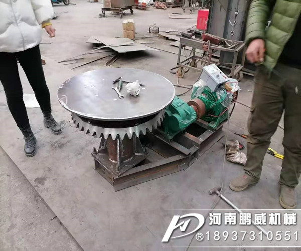 圓盤給料機的工作原理及結(jié)構(gòu)形式